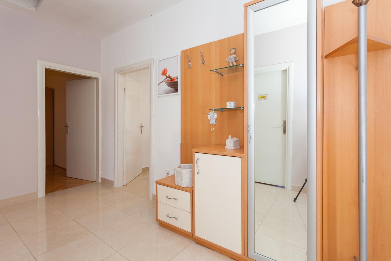 Apartment Klara Биоград-на-Мору Экстерьер фото